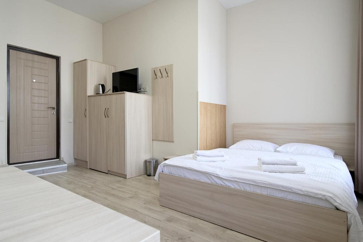 Buk Apartments On Doroshenka 25 Lviv Exterior photo